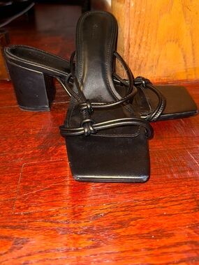 Forever 21 - Strappy Square-Toe Block Heel Sandals